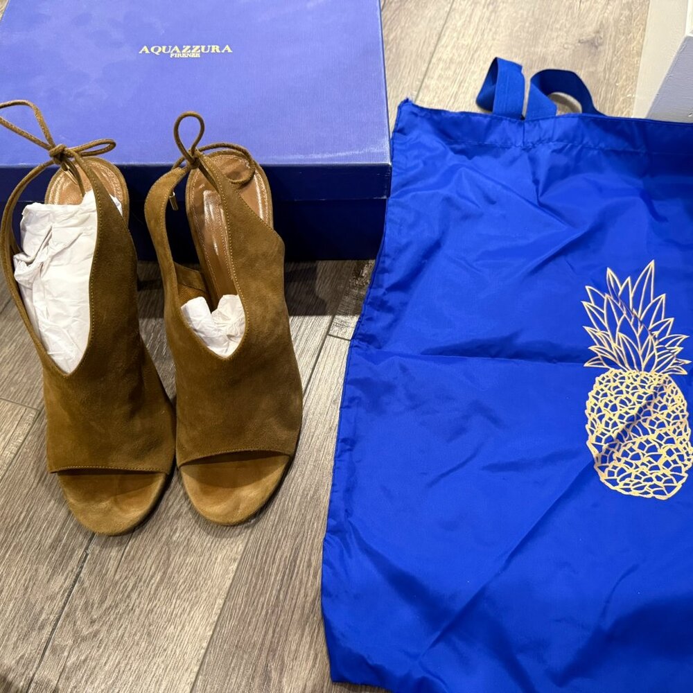 Aquazzura Suede Pumps – Size 39 – With Box & Dust Bag
